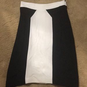 Cache Top and skirt .